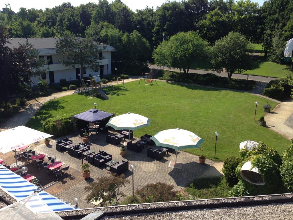 Hotel Moselpark Bernkastel-Kues Bagian luar foto